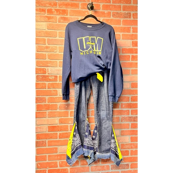 Upcycled Maize and Blue Bell Bottoms Size 30 - Picture 4 of 5